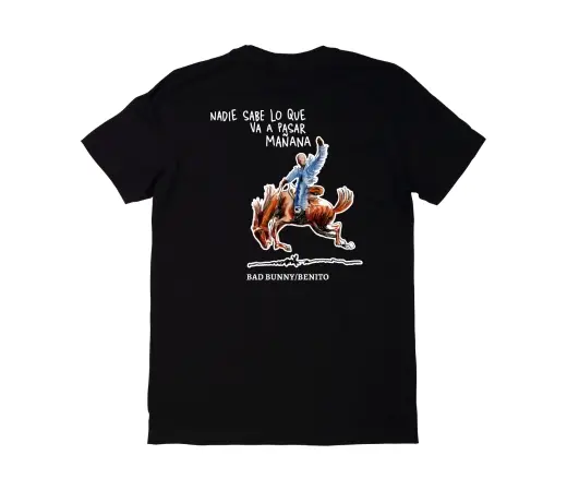 Camiseta Urban Style. Bad Bunny en blanco y negro